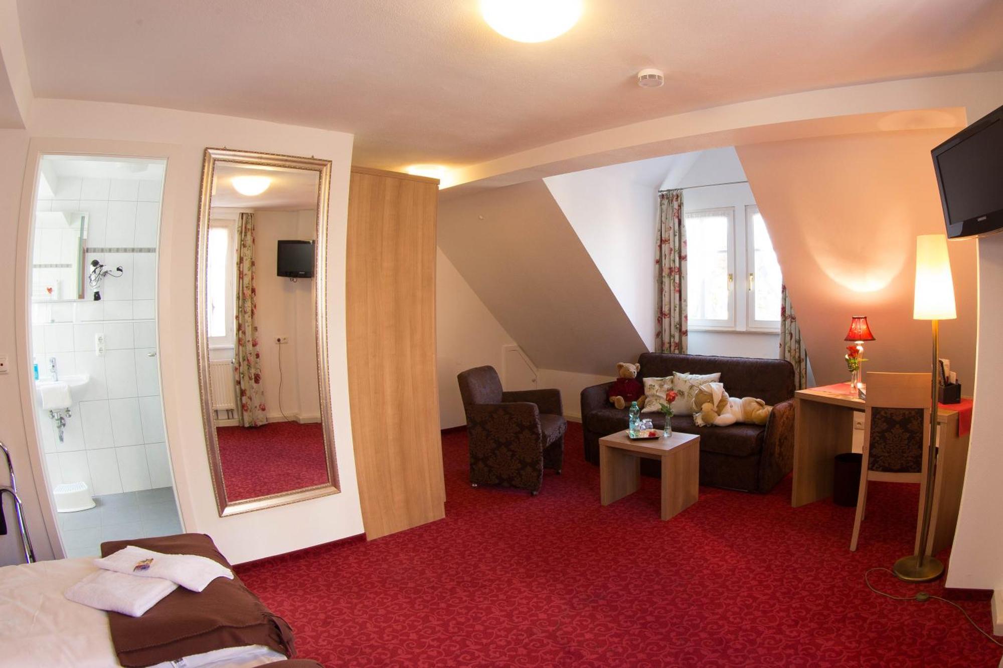 Boutiquehotel Goldene Rose - Self-Check-In Ротенбург об дер Таубер Екстериор снимка