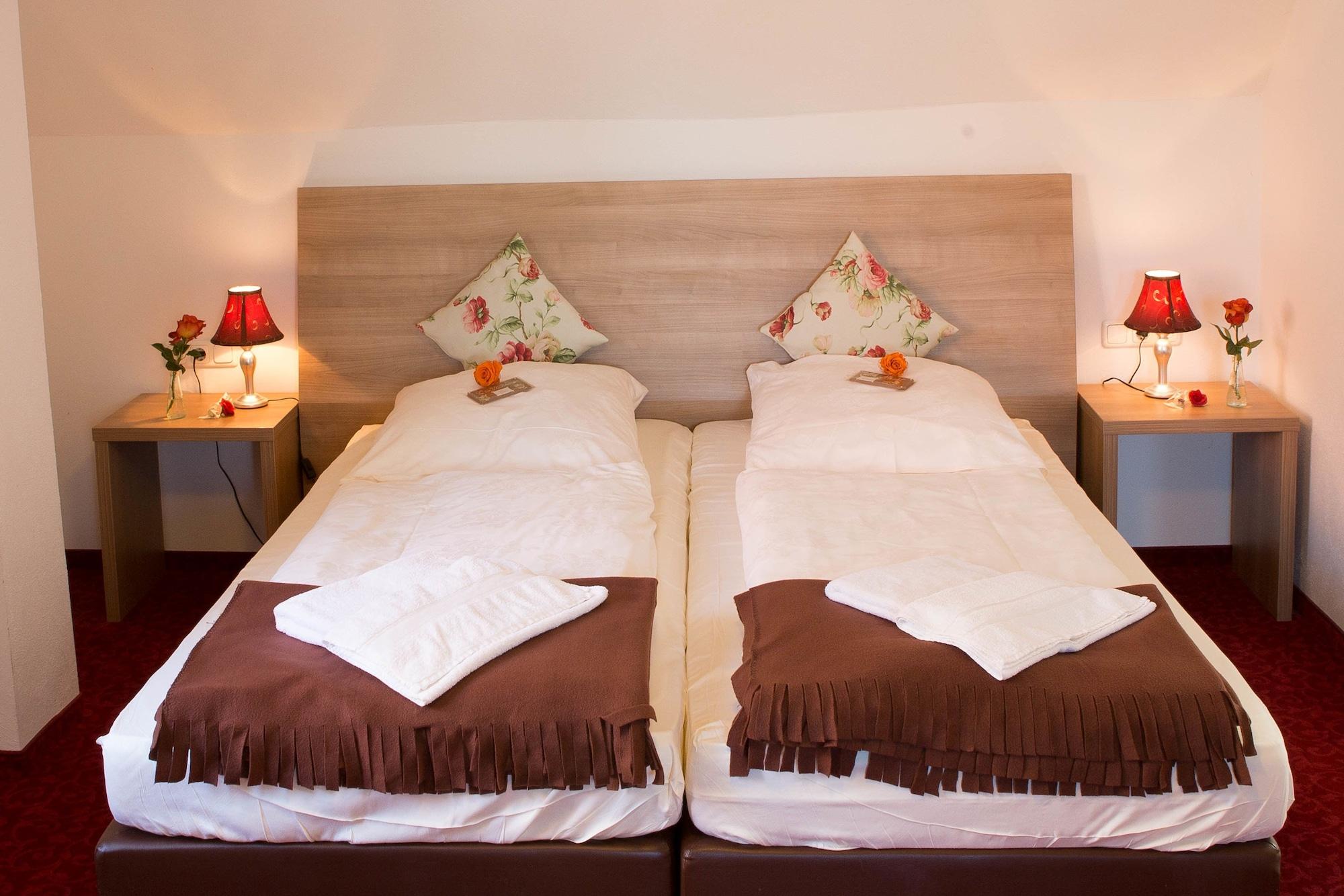 Boutiquehotel Goldene Rose - Self-Check-In Ротенбург об дер Таубер Екстериор снимка