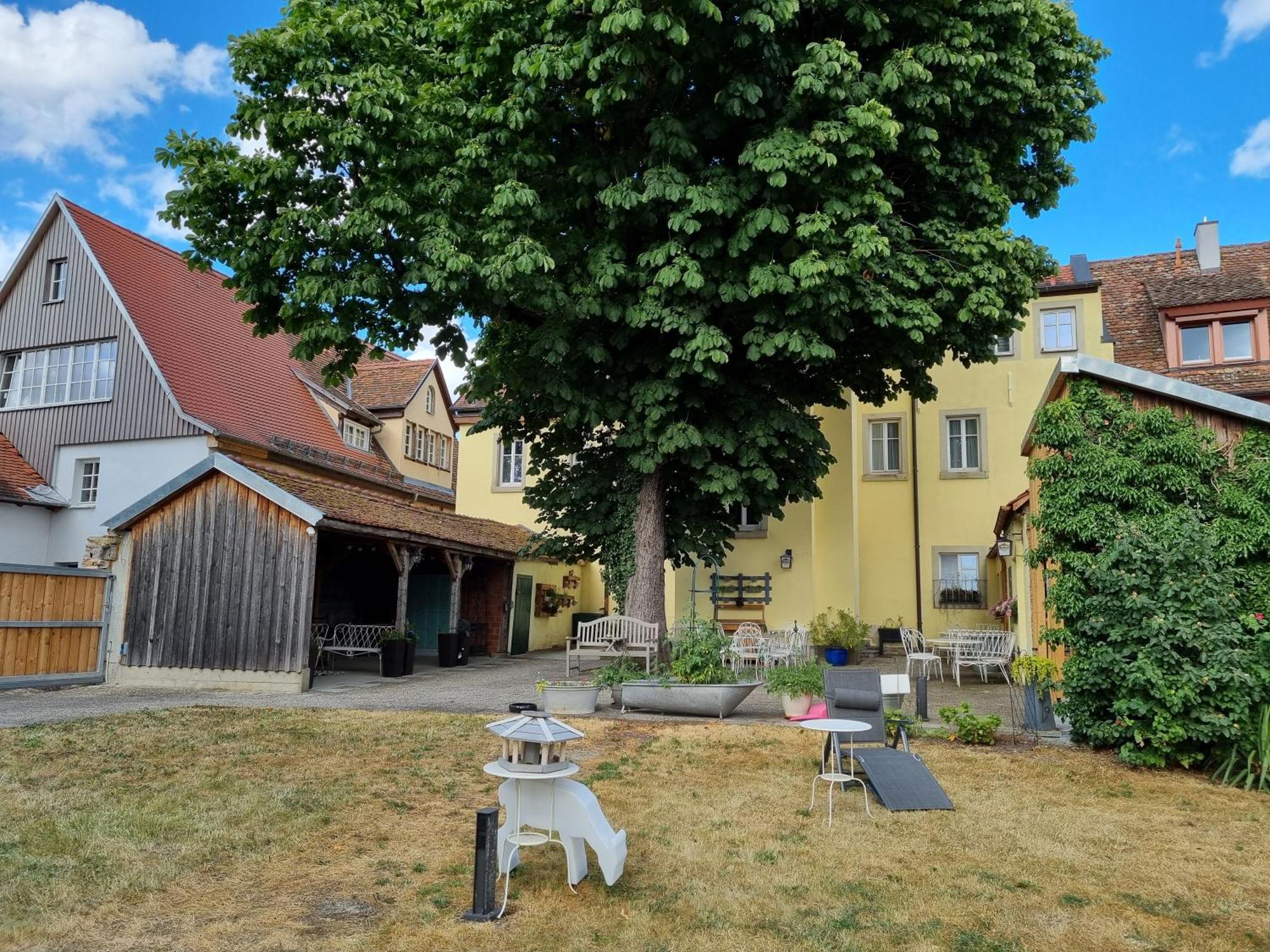 Boutiquehotel Goldene Rose - Self-Check-In Ротенбург об дер Таубер Екстериор снимка