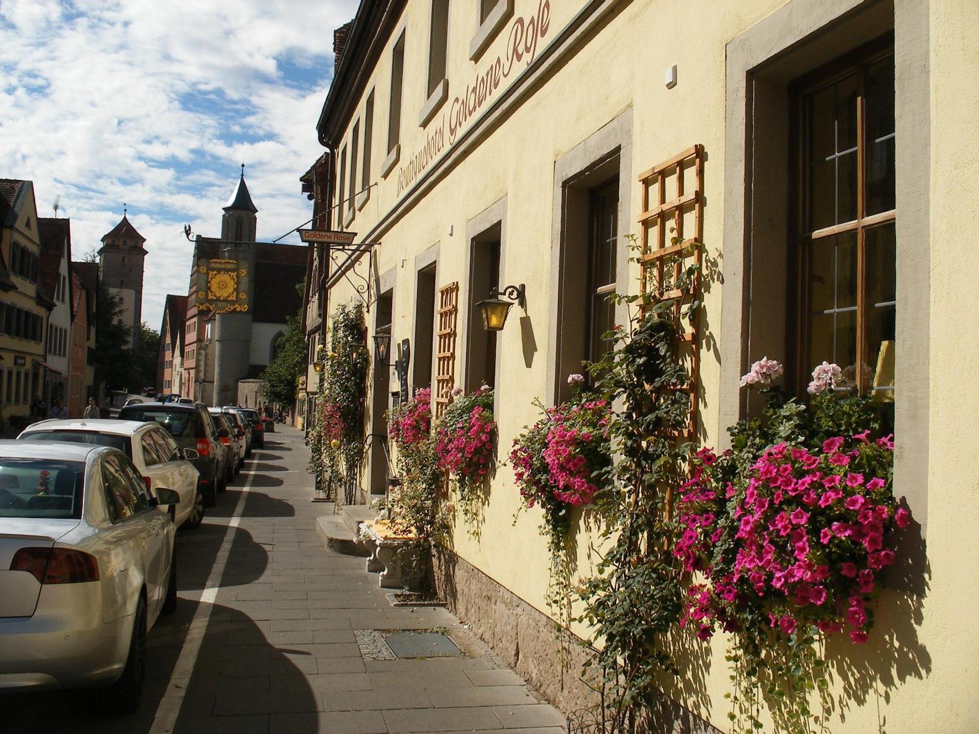 Boutiquehotel Goldene Rose - Self-Check-In Ротенбург об дер Таубер Екстериор снимка