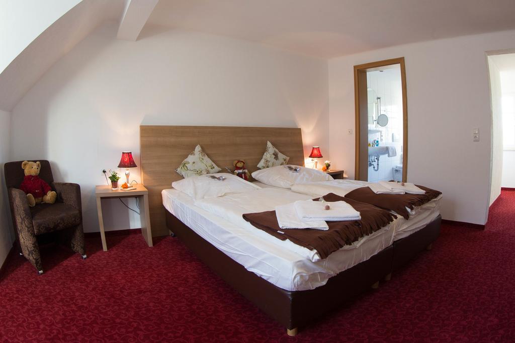 Boutiquehotel Goldene Rose - Self-Check-In Ротенбург об дер Таубер Екстериор снимка