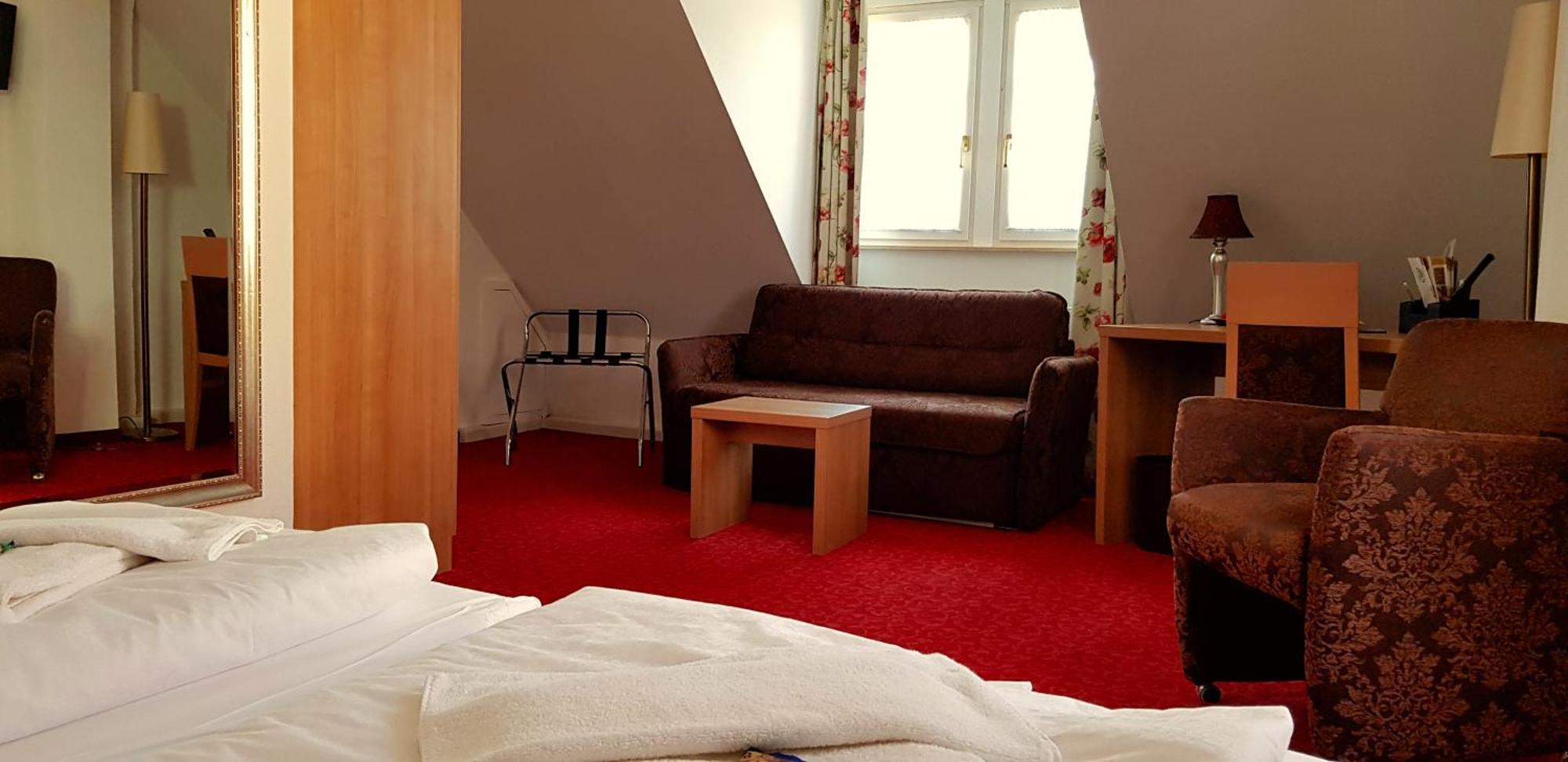 Boutiquehotel Goldene Rose - Self-Check-In Ротенбург об дер Таубер Екстериор снимка